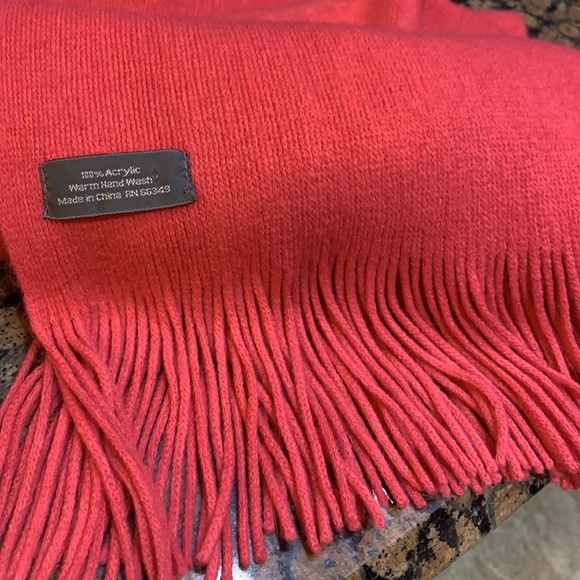 ⚜️ salmon scarf GUC - Picture 2 of 2